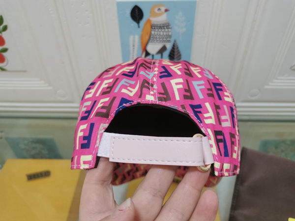 ブランド帽子内部構造